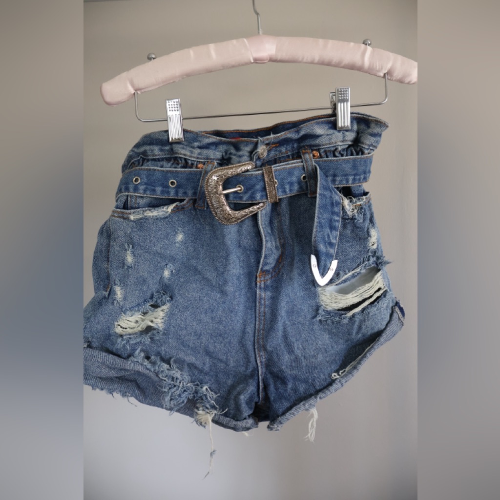 Denim High-Waist Distressed Womenâs Paper Bag Shorts With Western Belt Small